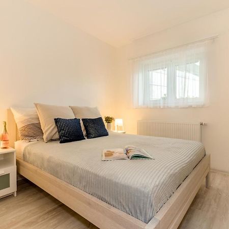 Apartmany Jedovary Trhove Sviny Экстерьер фото