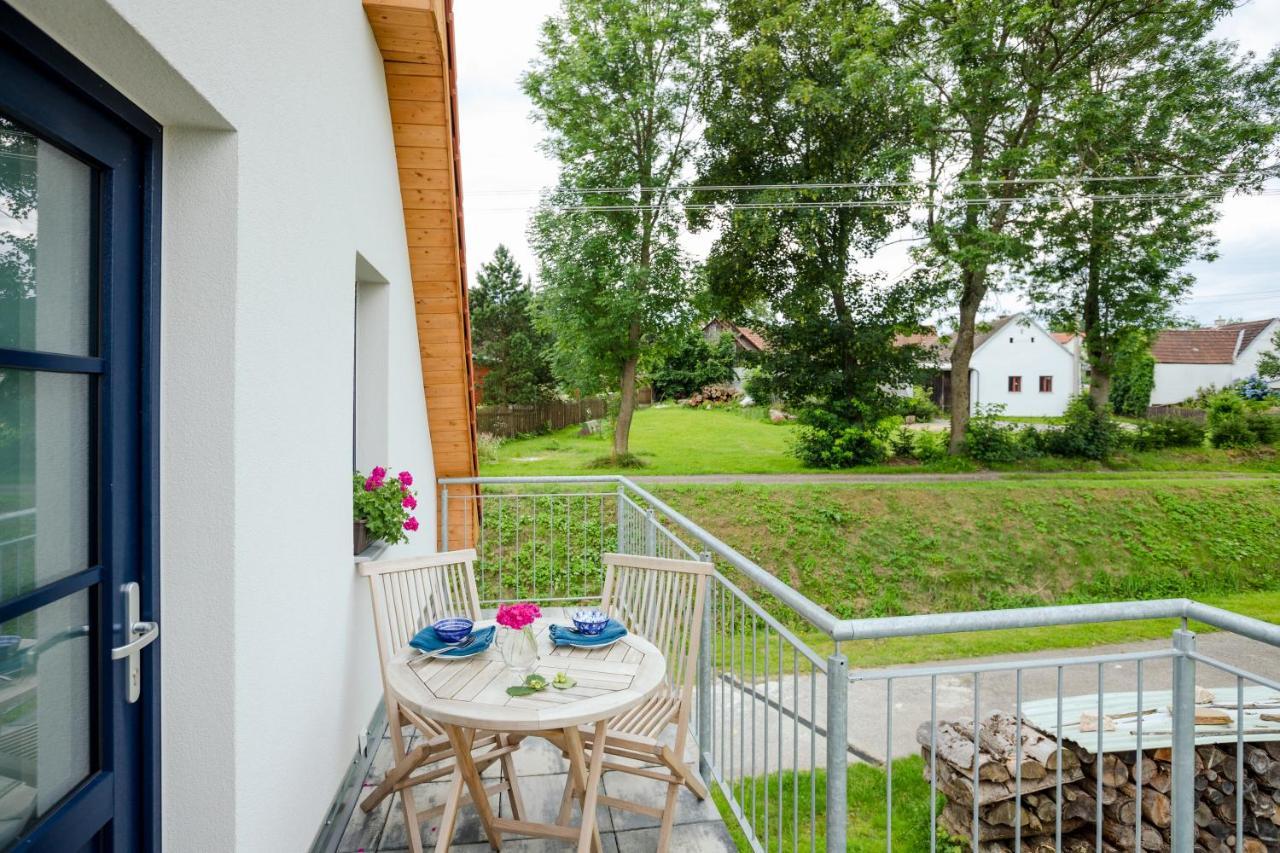 Apartmany Jedovary Trhove Sviny Экстерьер фото